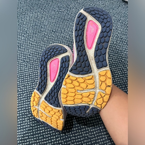 NEW BALANCE fresh foam 680 sneakers - Picture 5 of 5